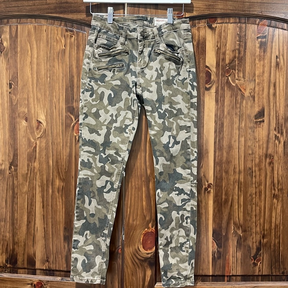 Wishlist camo skinny pants